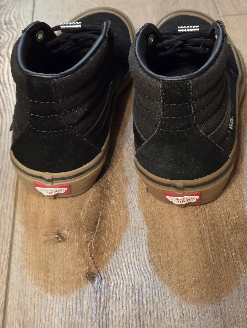 Vans Sk8-Hi Pro Black / Gum High Top Men 7 / Women 8.5 w/ Elastic Laces